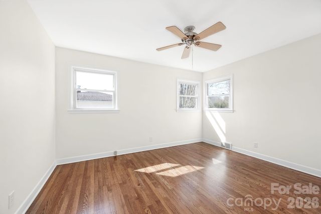 8 N Pershing Road, Asheville, NC 28805