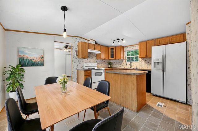 1203 Highway J, Troy, MO 63379
