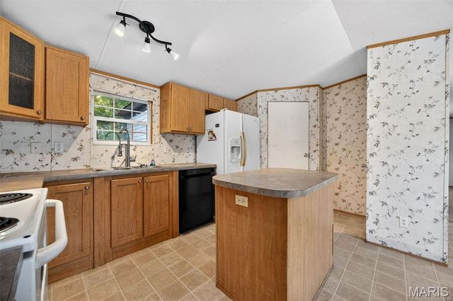 1203 Highway J, Troy, MO 63379