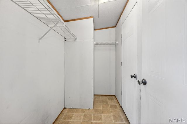 1203 Highway J, Troy, MO 63379