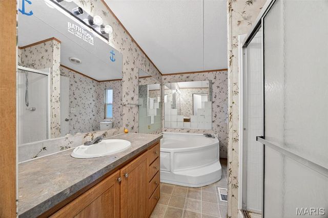1203 Highway J, Troy, MO 63379