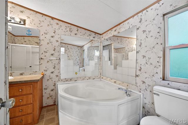 1203 Highway J, Troy, MO 63379