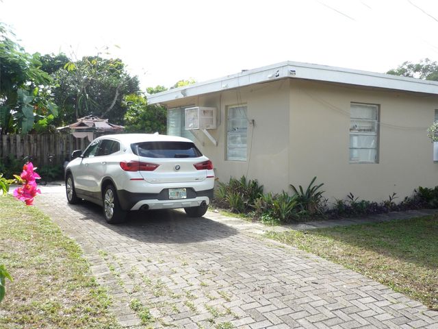 1444 NE 3rd Ave, Fort Lauderdale, FL 33304