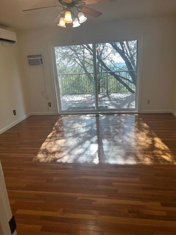 2073 Maydress Ct, Cool, CA 95614