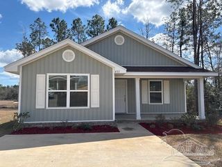 455 Kingsbridge Dr 13B, Cantonment, FL 32533