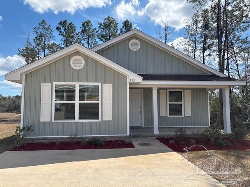 455 Kingsbridge Dr 13B, Cantonment, FL 32533