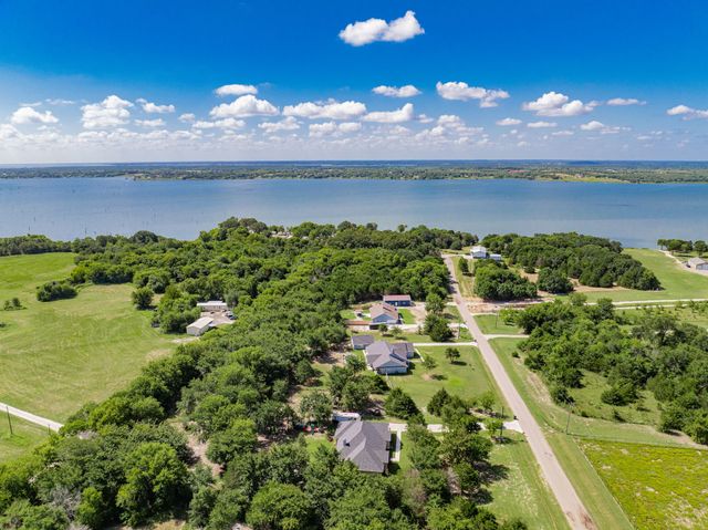 7679 Caddo Creek Road, Quinlan, TX 75474