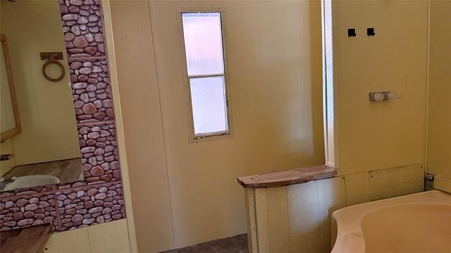 25591 Blackjack Lane, Macomb, OK 74852