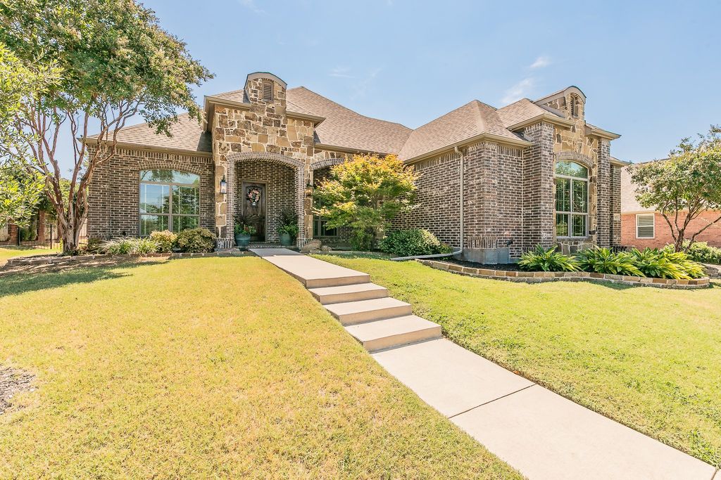 7405 Eagle Ridge Circle, Fort Worth, TX 76179
