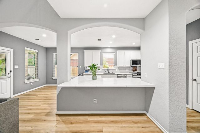10031 Small Pebble Way, Humble, TX 77396