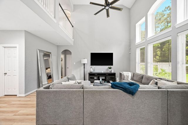 10031 Small Pebble Way, Humble, TX 77396