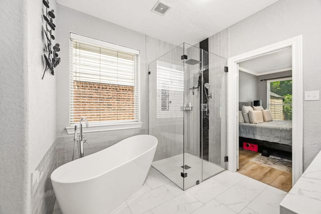 10031 Small Pebble Way, Humble, TX 77396