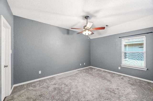 10031 Small Pebble Way, Humble, TX 77396