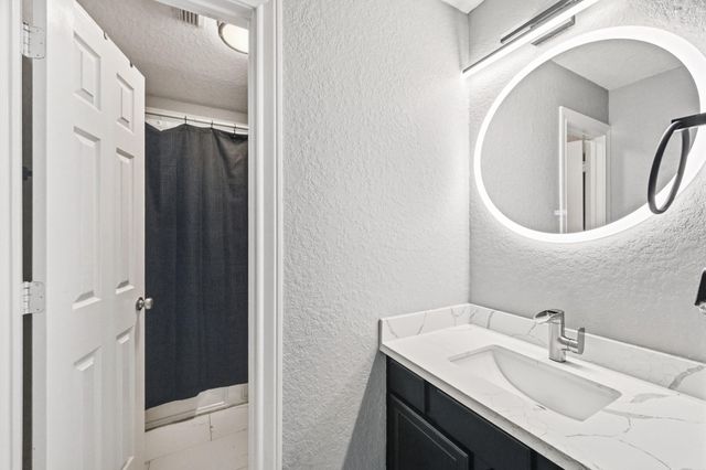 10031 Small Pebble Way, Humble, TX 77396
