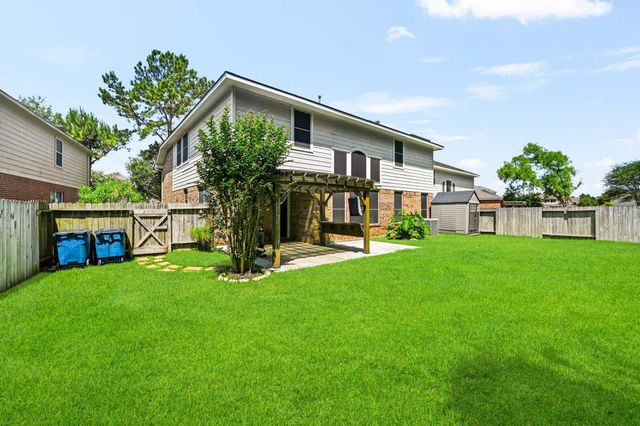 10031 Small Pebble Way, Humble, TX 77396