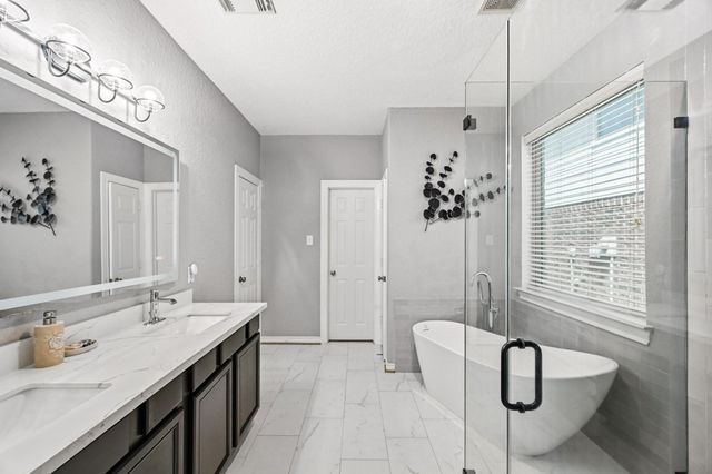 10031 Small Pebble Way, Humble, TX 77396