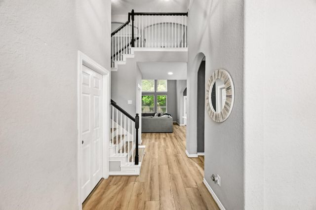 10031 Small Pebble Way, Humble, TX 77396