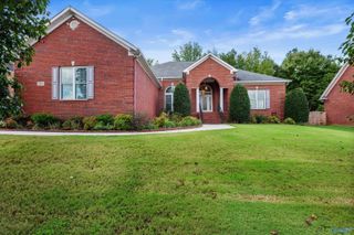 2514 SE Clifton Drive, Huntsville, AL 35803