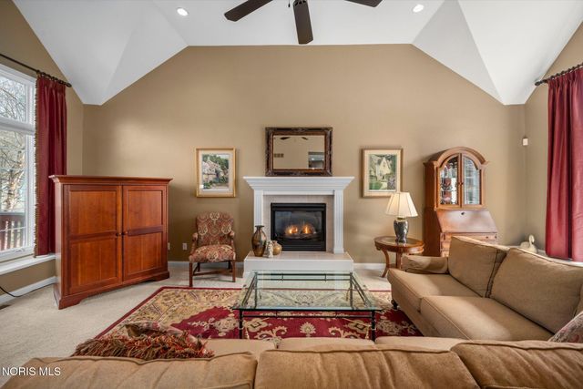 7906 Clover Creek Road, Maumee, OH 43537