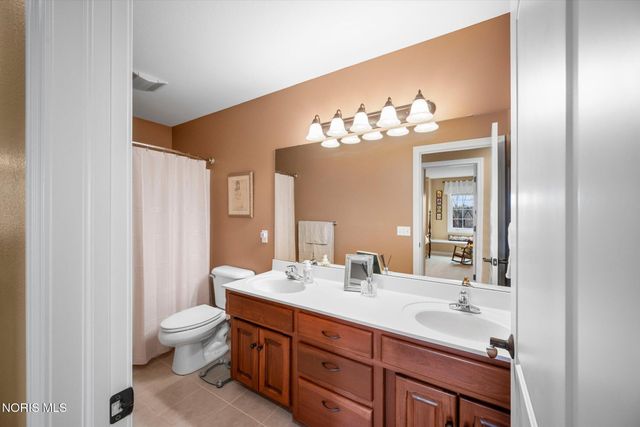 7906 Clover Creek Road, Maumee, OH 43537