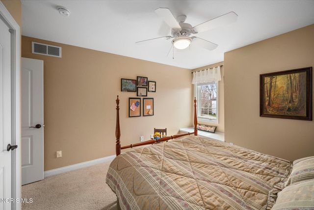 7906 Clover Creek Road, Maumee, OH 43537