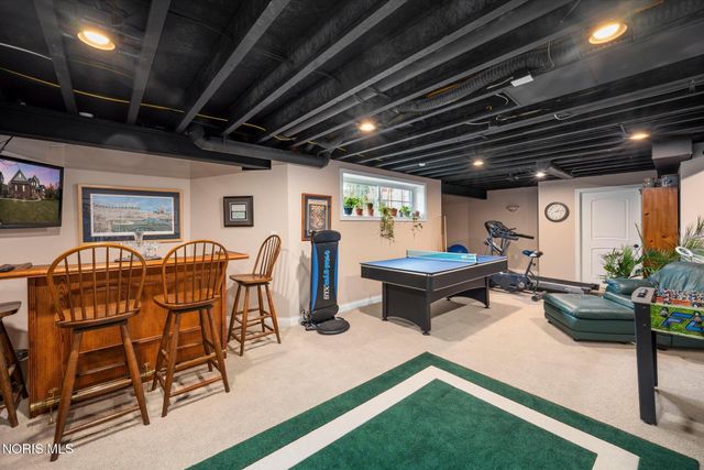 7906 Clover Creek Road, Maumee, OH 43537