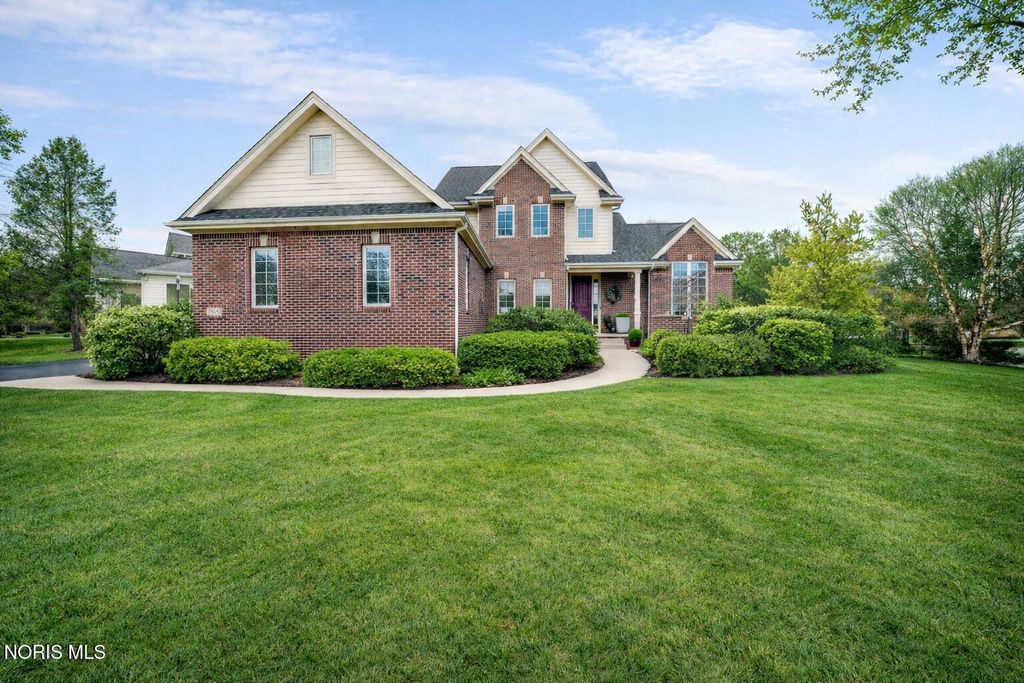 7906 Clover Creek Road, Maumee, OH 43537
