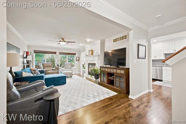 517 Macwilliams Lane, Royal Oak, MI 48067