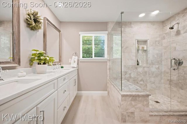 517 Macwilliams Lane, Royal Oak, MI 48067