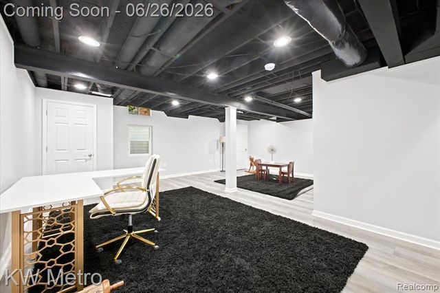 517 Macwilliams Lane, Royal Oak, MI 48067