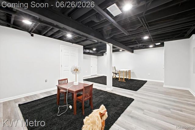 517 Macwilliams Lane, Royal Oak, MI 48067