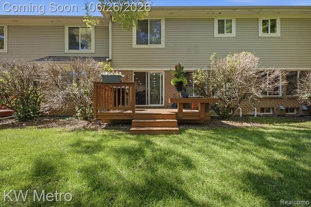 517 Macwilliams Lane, Royal Oak, MI 48067
