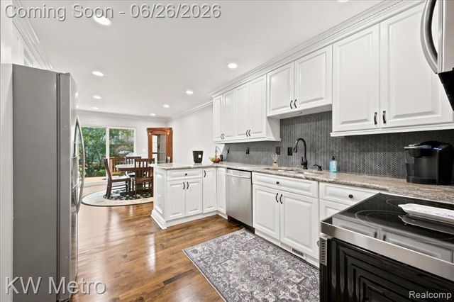 517 Macwilliams Lane, Royal Oak, MI 48067