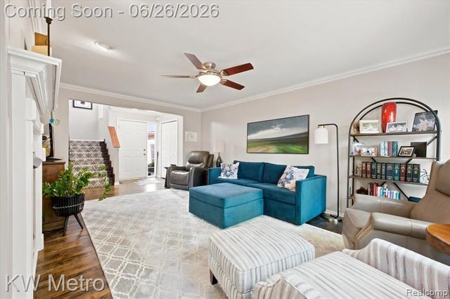 517 Macwilliams Lane, Royal Oak, MI 48067