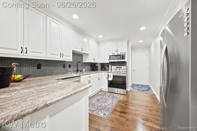 517 Macwilliams Lane, Royal Oak, MI 48067