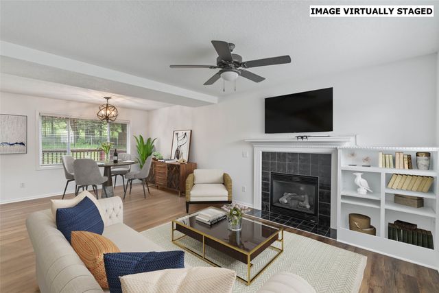 2420 Pine Court, Van Meter, IA 50261