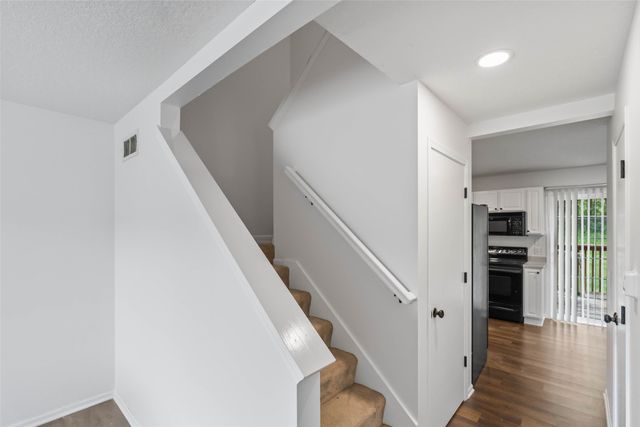2420 Pine Court, Van Meter, IA 50261