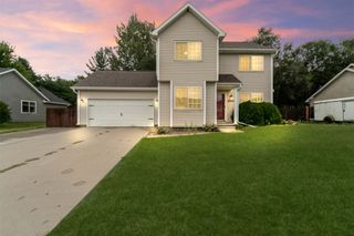 2420 Pine Court, Van Meter, IA 50261