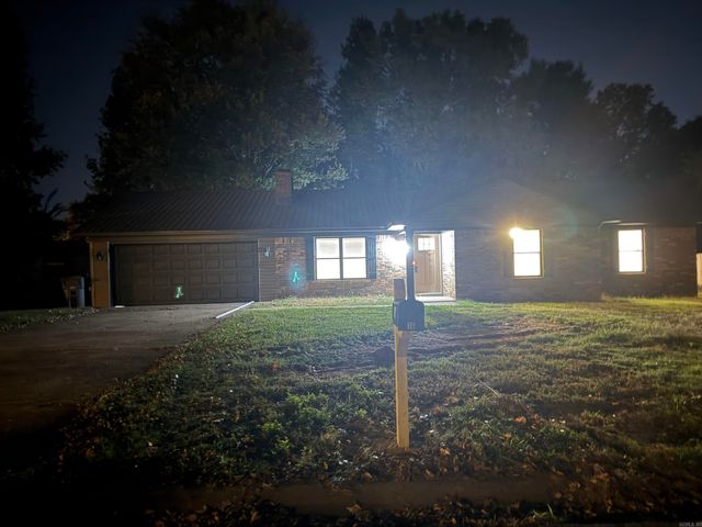 16 Whippoorwill Drive, Searcy, AR 72143