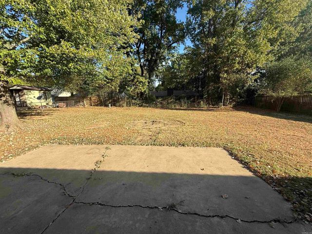 16 Whippoorwill Drive, Searcy, AR 72143