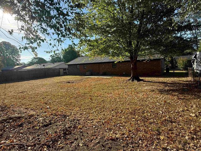 16 Whippoorwill Drive, Searcy, AR 72143