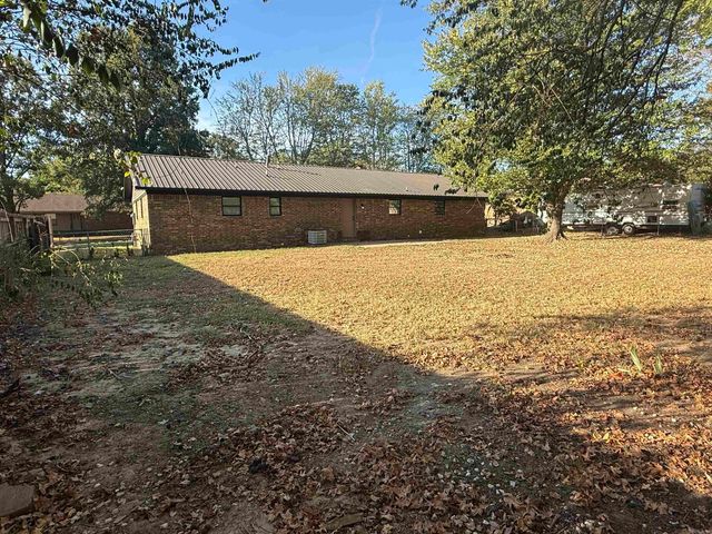 16 Whippoorwill Drive, Searcy, AR 72143