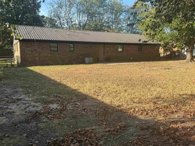 16 Whippoorwill Drive, Searcy, AR 72143