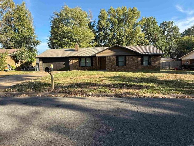 16 Whippoorwill Drive, Searcy, AR 72143