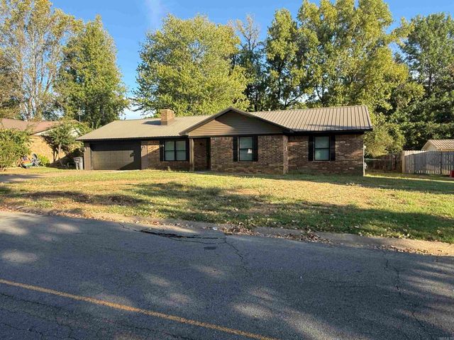 16 Whippoorwill Drive, Searcy, AR 72143