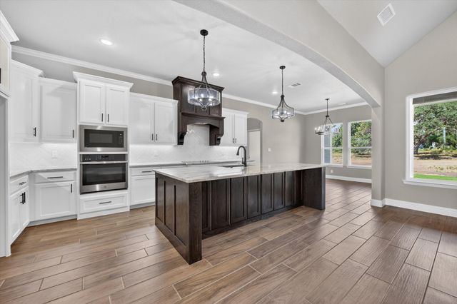 1045 Arbor Vista Drive, Azle, TX 76020