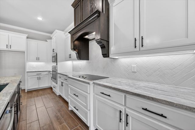 1045 Arbor Vista Drive, Azle, TX 76020