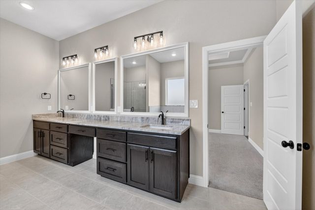 1045 Arbor Vista Drive, Azle, TX 76020