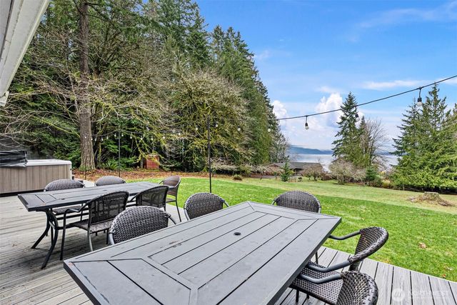 14952 NW Maple Lane, Seabeck, WA 98380