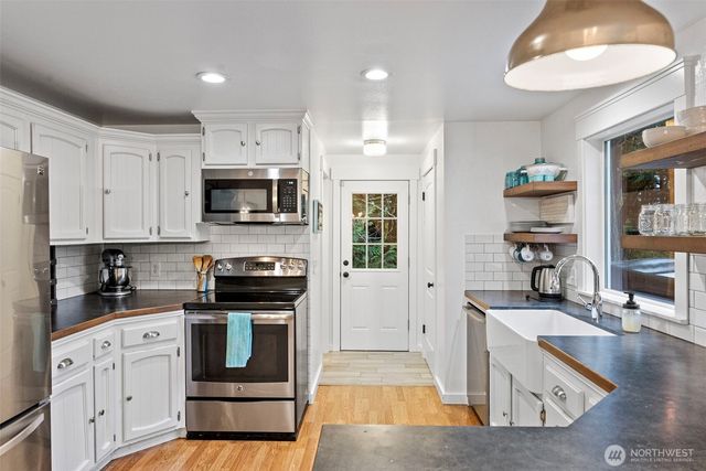 14952 NW Maple Lane, Seabeck, WA 98380